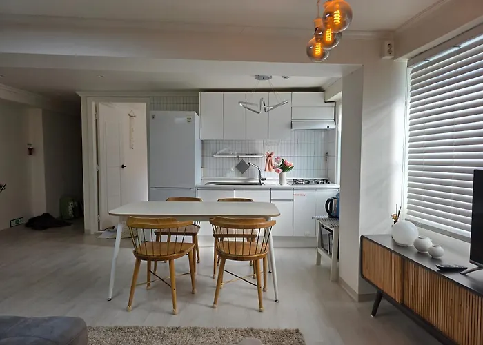 In #6 Person#quiet 3br #near